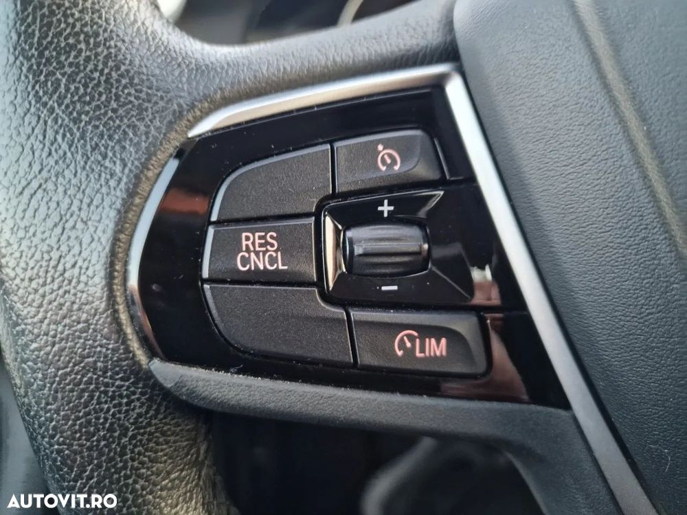 BMW Seria 5 520d Aut. Luxury Line - 21