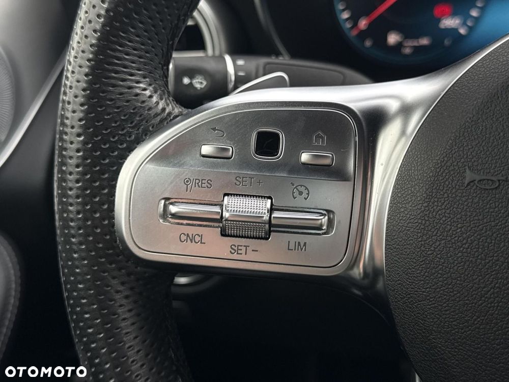 Mercedes-Benz GLC - 28