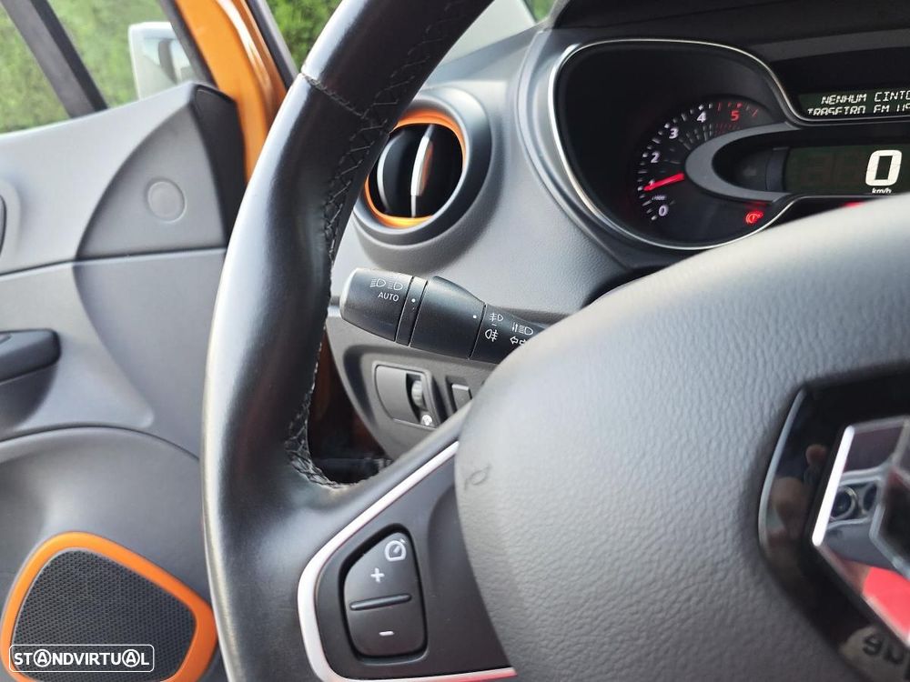 Renault Captur 1.5 dCi Exclusive XMOD - 28