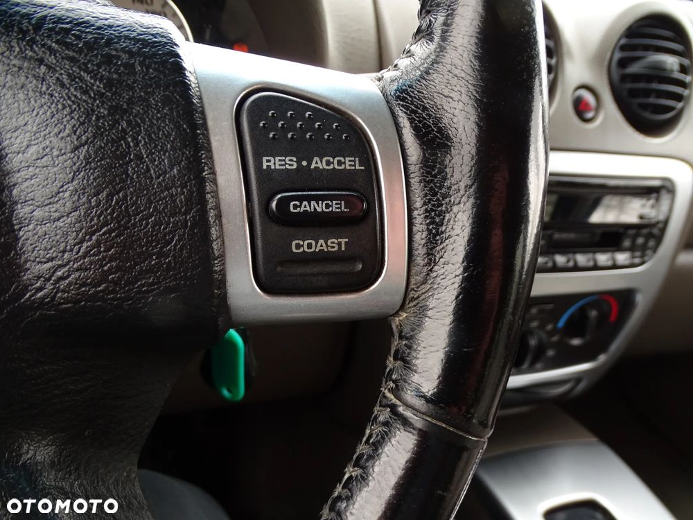 Jeep Liberty - 33