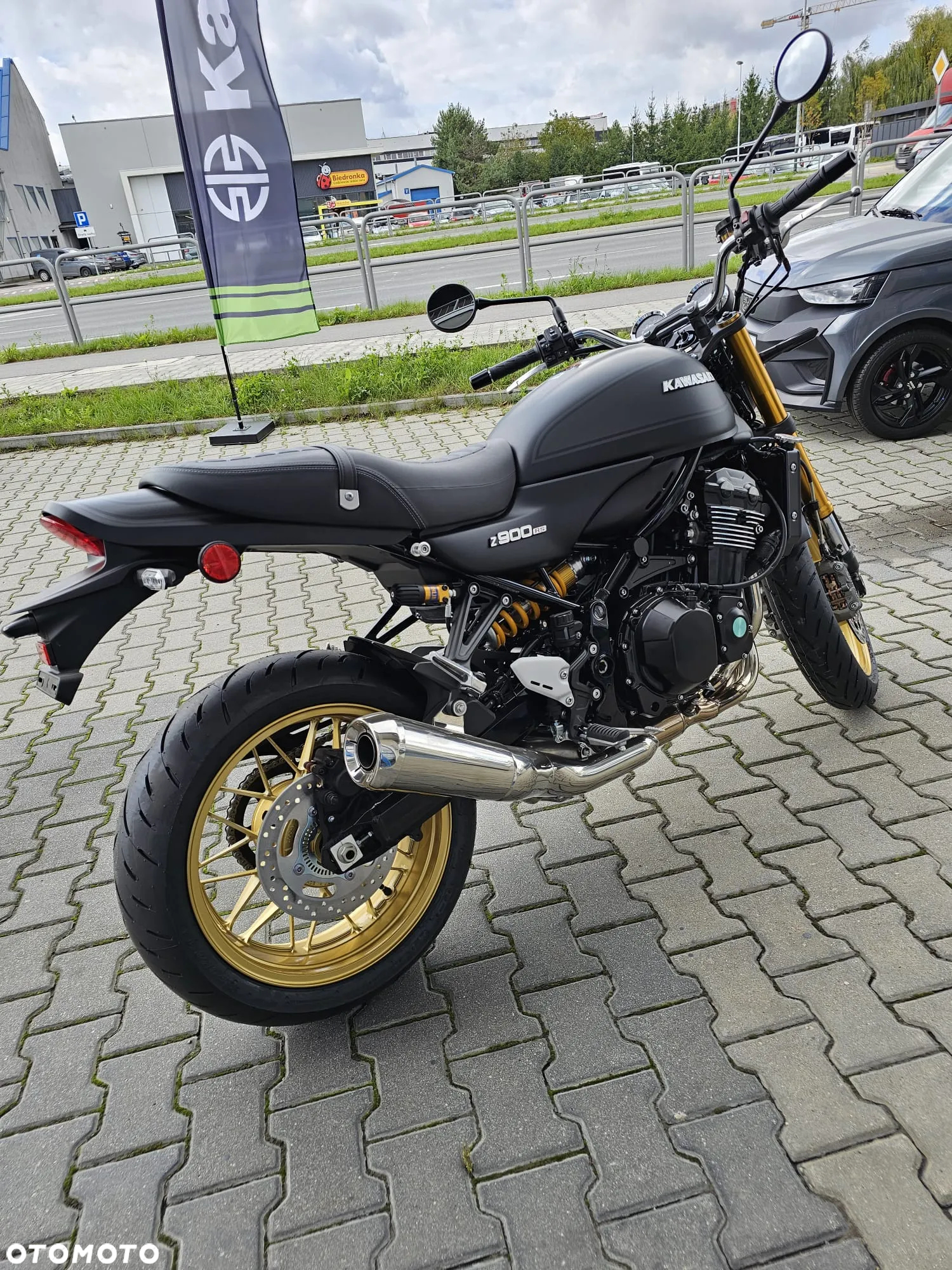 Kawasaki Z 900 RS - 10