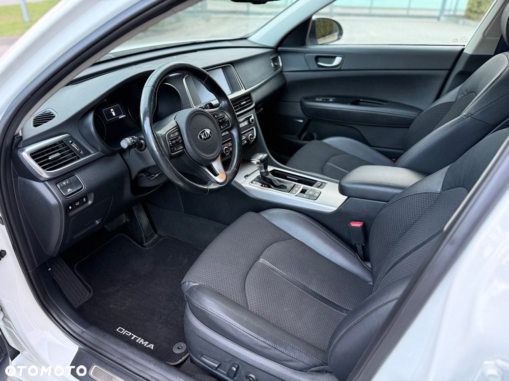Kia Optima - 7