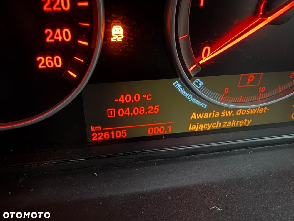 BMW Seria 5 520d xDrive - 9