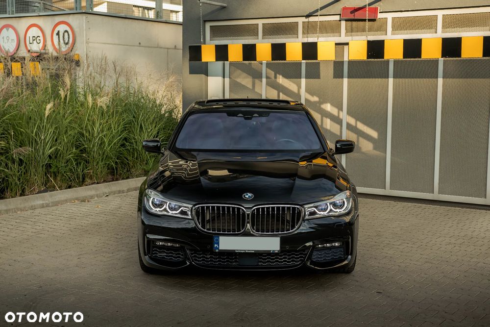 BMW Seria 7 750i - 2