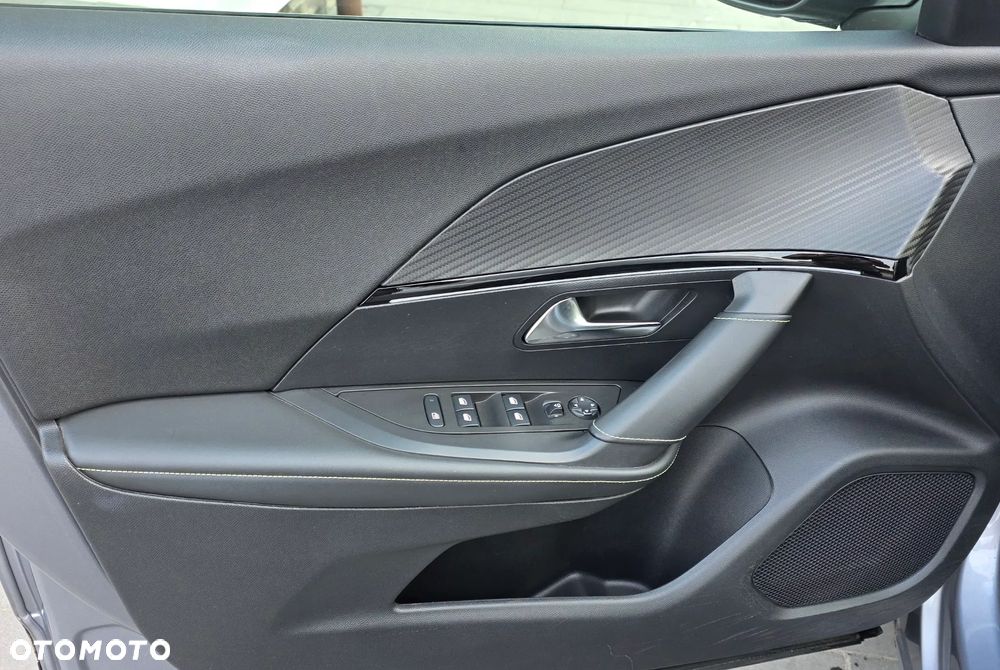 Peugeot 2008 1.5 BlueHDi GT Line S&S - 13