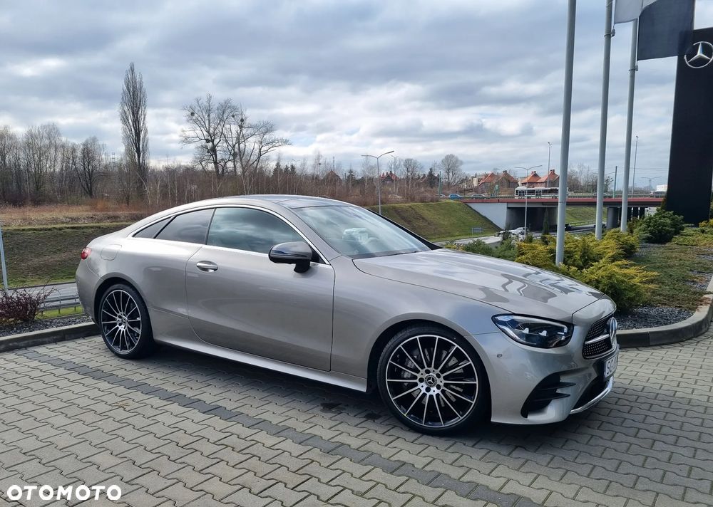 Mercedes-Benz Klasa E - 9