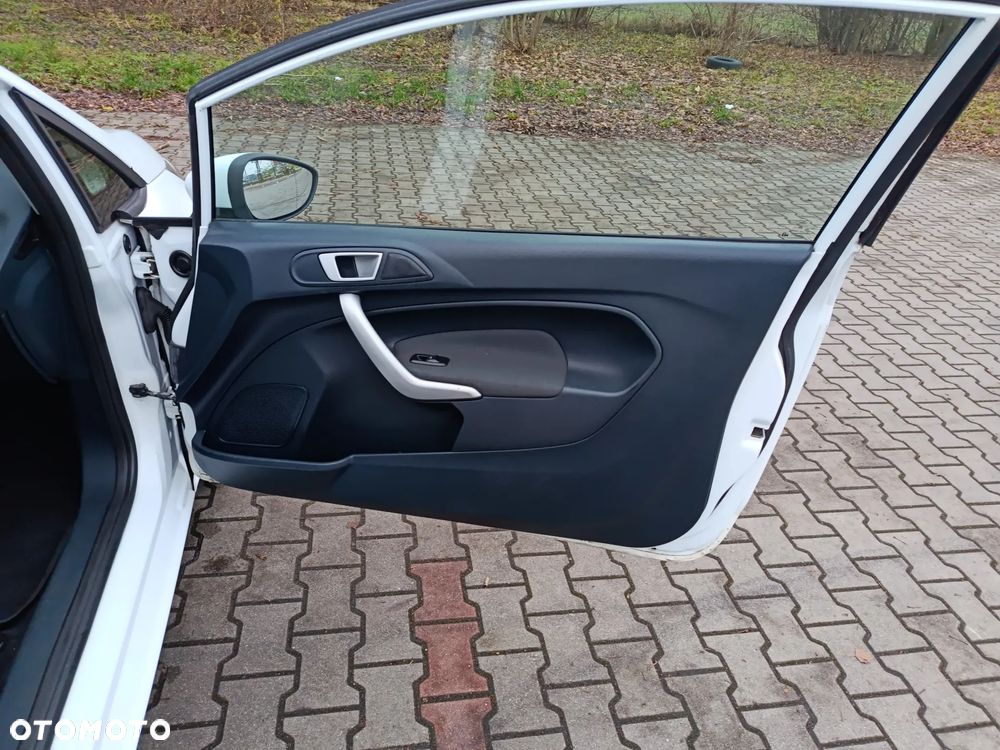 Ford Fiesta - 17