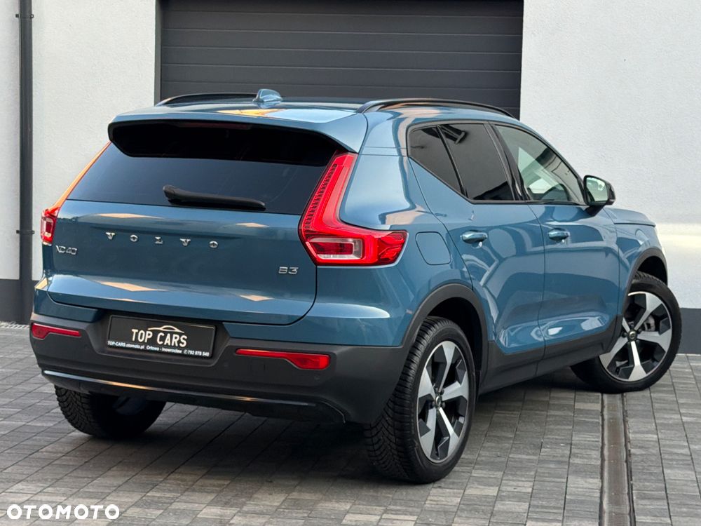 Volvo XC 40 B3 B DKG Ultra Black Edition - 5