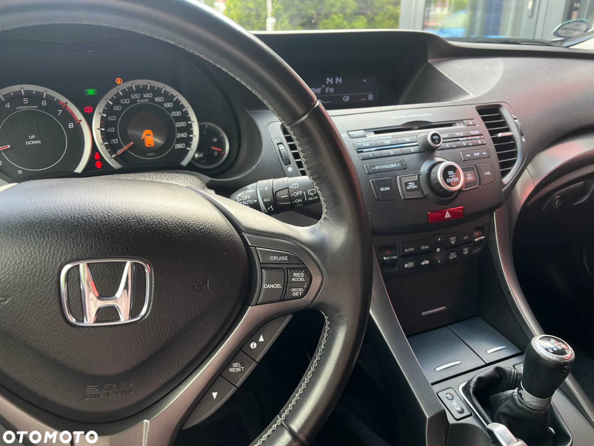 Honda Accord 2.0 Executive - 17