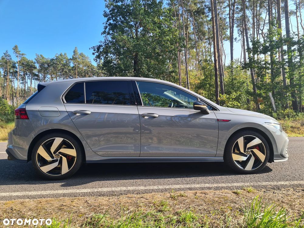 Volkswagen Golf - 4
