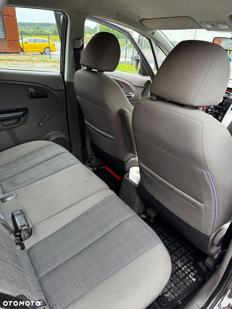 Kia Venga 1.6 M - 17