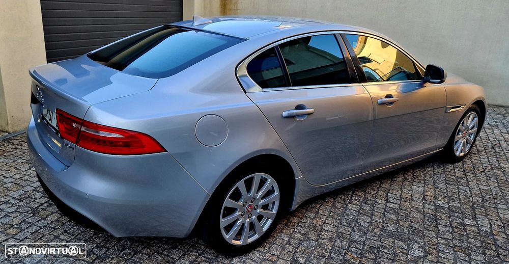 Jaguar XE 2.0 D Prestige Aut. - 5
