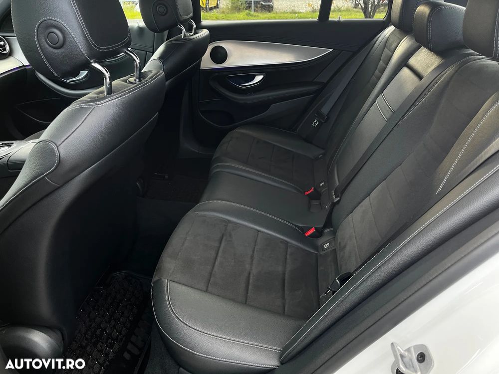 Mercedes-Benz E 200 4Matic T 9G-TRONIC - 11