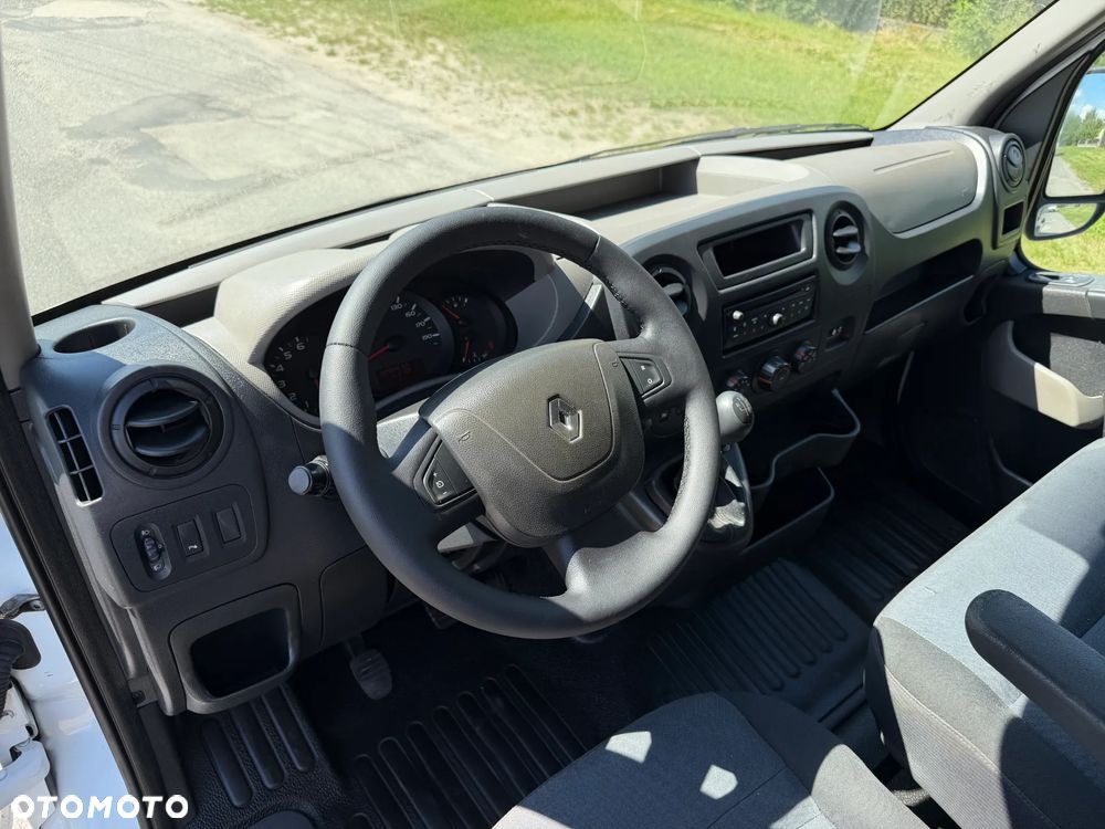 Renault Master * 2.3 / 125KM * L2H2 * Średni / Podwyższany * Furgon / Blaszak * - 28