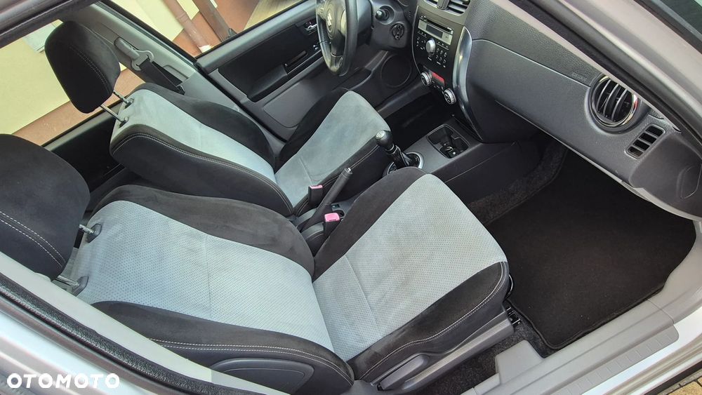 Suzuki SX4 1.6 VVT 4x4 Style - 20