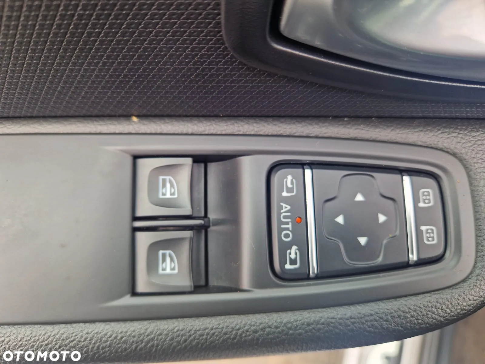 Renault Clio 0.9 Energy TCe Limited 2018 - 24