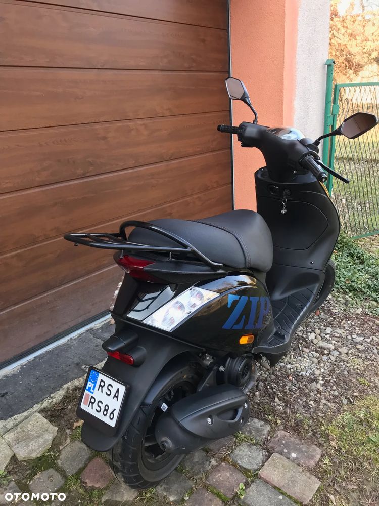 Piaggio ZIP - 11