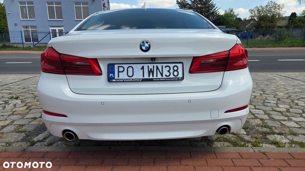 BMW Seria 5 518d - 13
