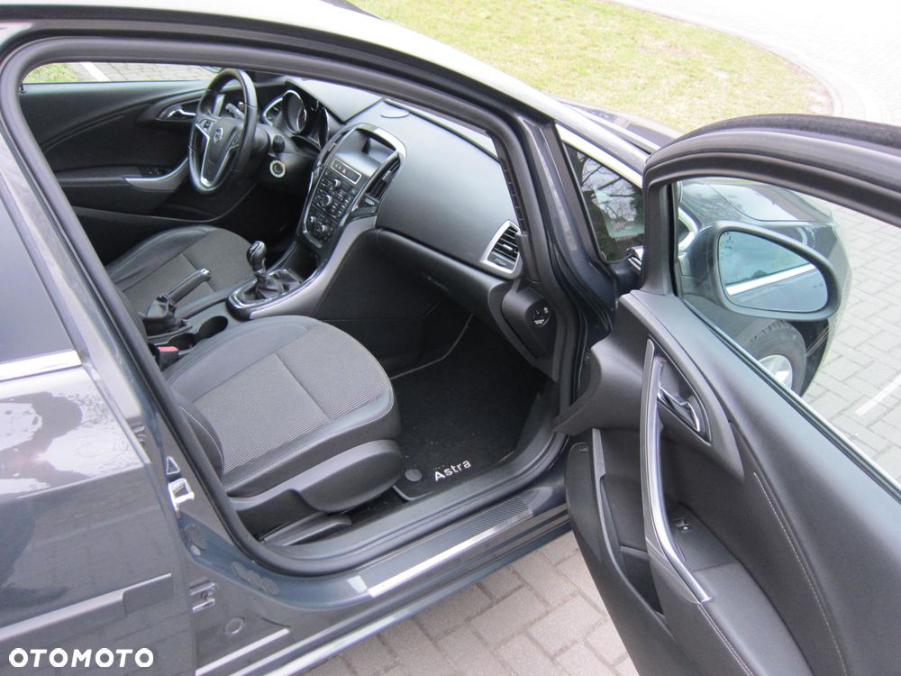 Opel Astra ver-1-6-cosmo - 13