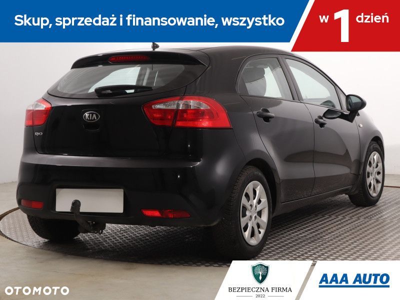 Kia Rio - 7