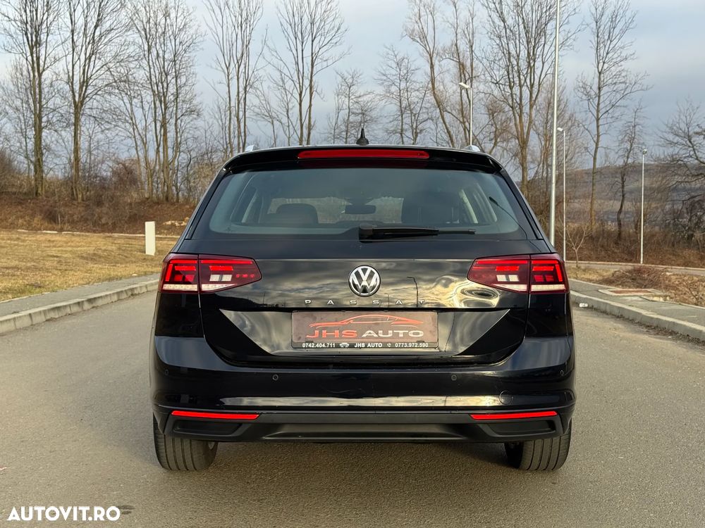 Volkswagen Passat Variant 2.0 TDI SCR DSG Elegance - 20