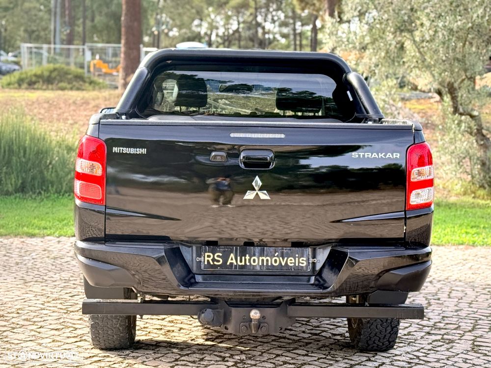 Mitsubishi L200 2.4 DI-D CD Intense Sport Strakar 4WD - 5