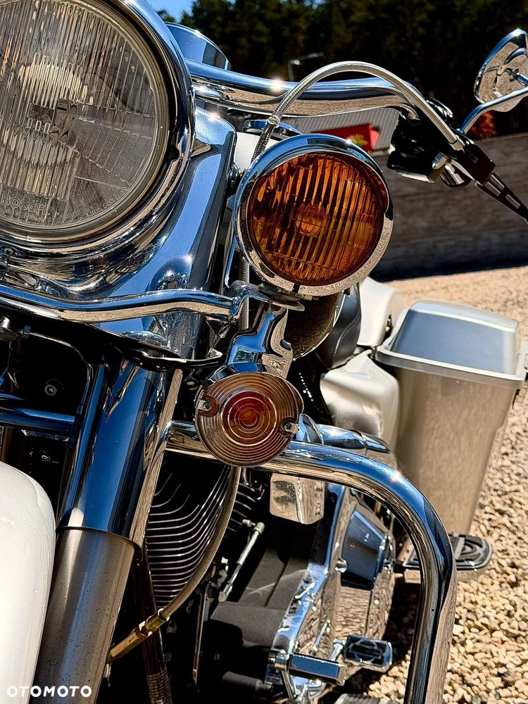 Harley-Davidson Touring Road King - 2