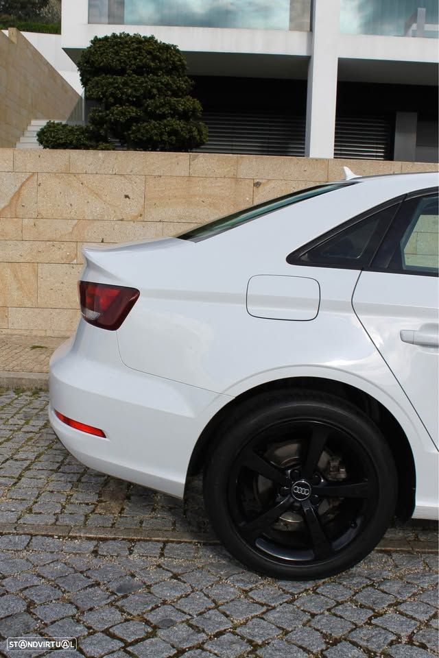 Audi A3 2.0 TDI S tronic design - 4