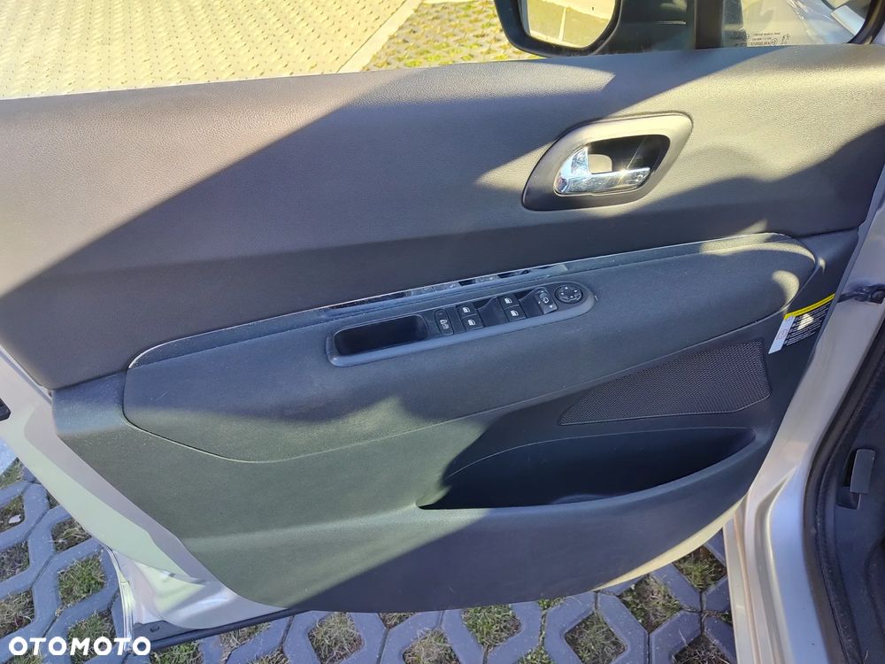 Peugeot 5008 1.6 THP Active 7os - 28