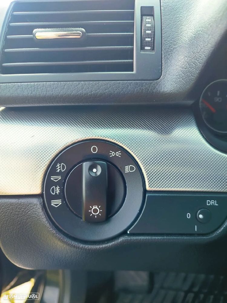 Audi A4 2.0 TDI S-line - 11