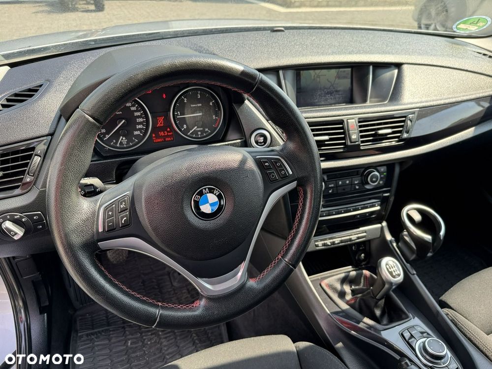 BMW X1 sDrive18d Sport Line - 21