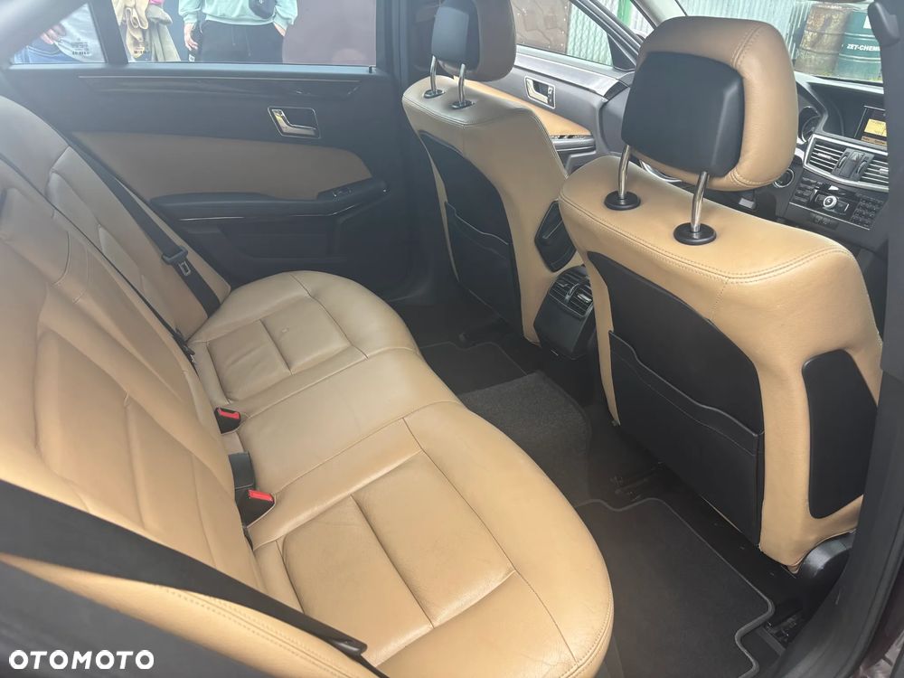 Mercedes-Benz Klasa E - 8