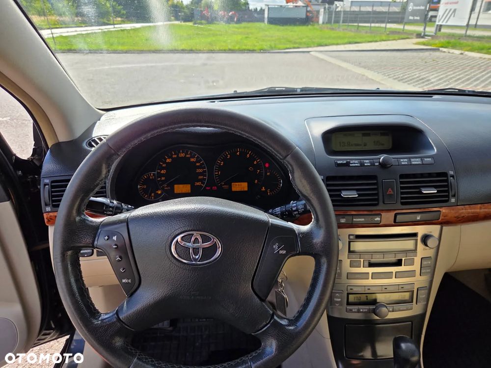 Toyota Avensis 2.0 VVT-i Sol - 9