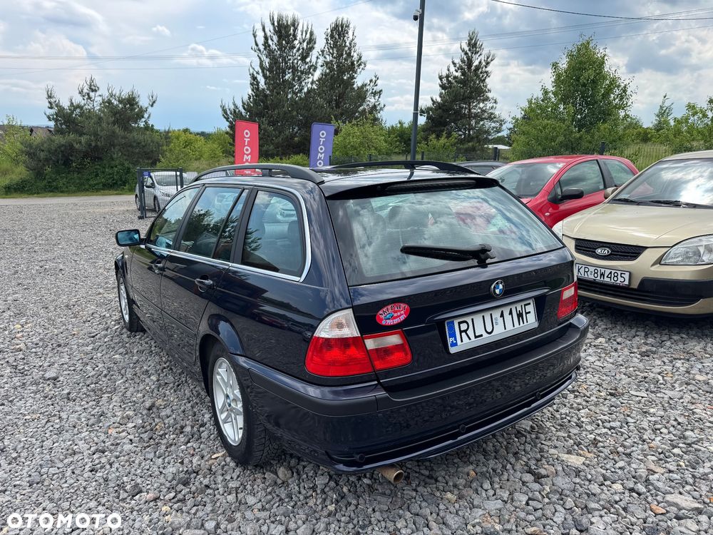 BMW Seria 3 318i - 5