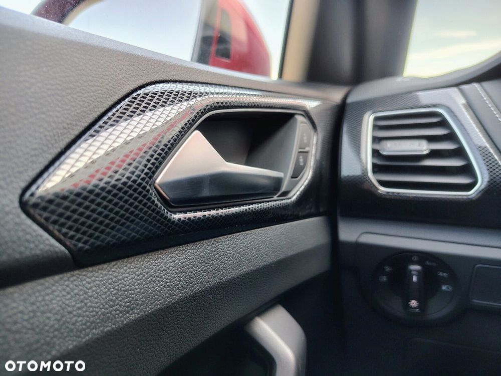 Volkswagen T-Cross 1.0 TSI R-Line Plus DSG - 17
