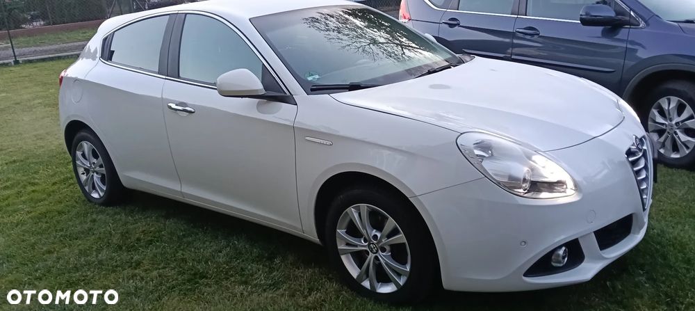 Alfa Romeo Giulietta 2.0 JTDM - 12