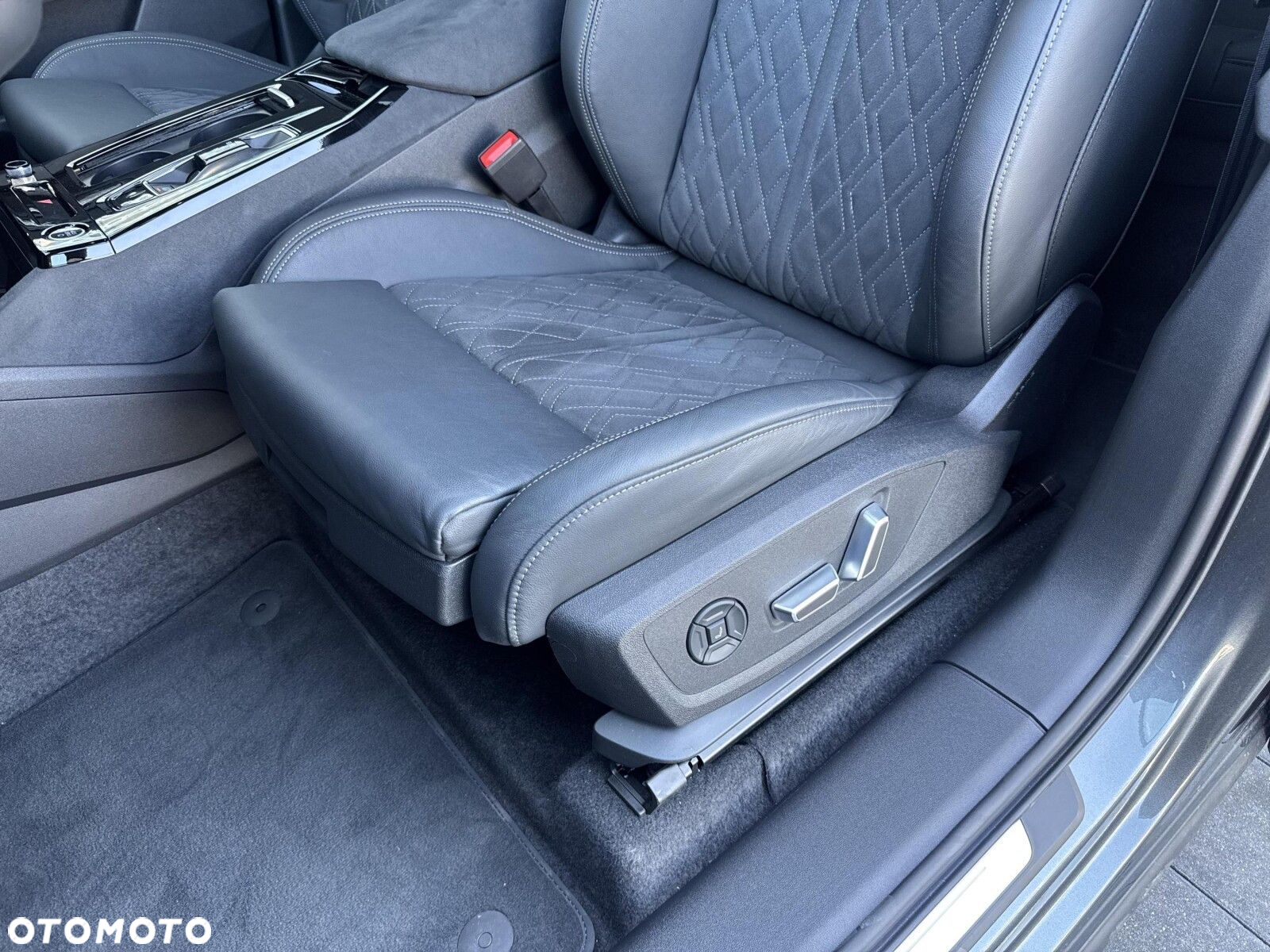 Audi Q6 e-tron - 12
