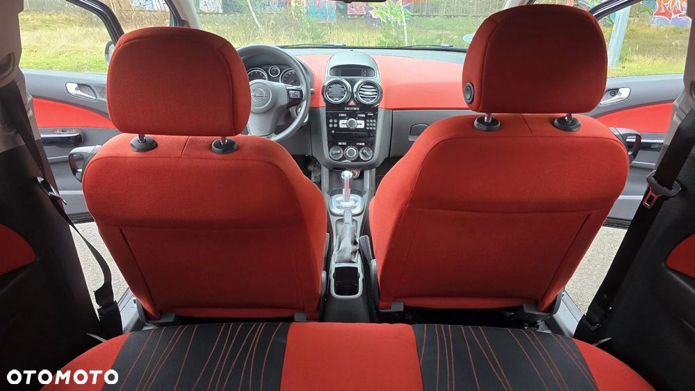 Opel Corsa 1.2 16V Cosmo Easytronic - 21