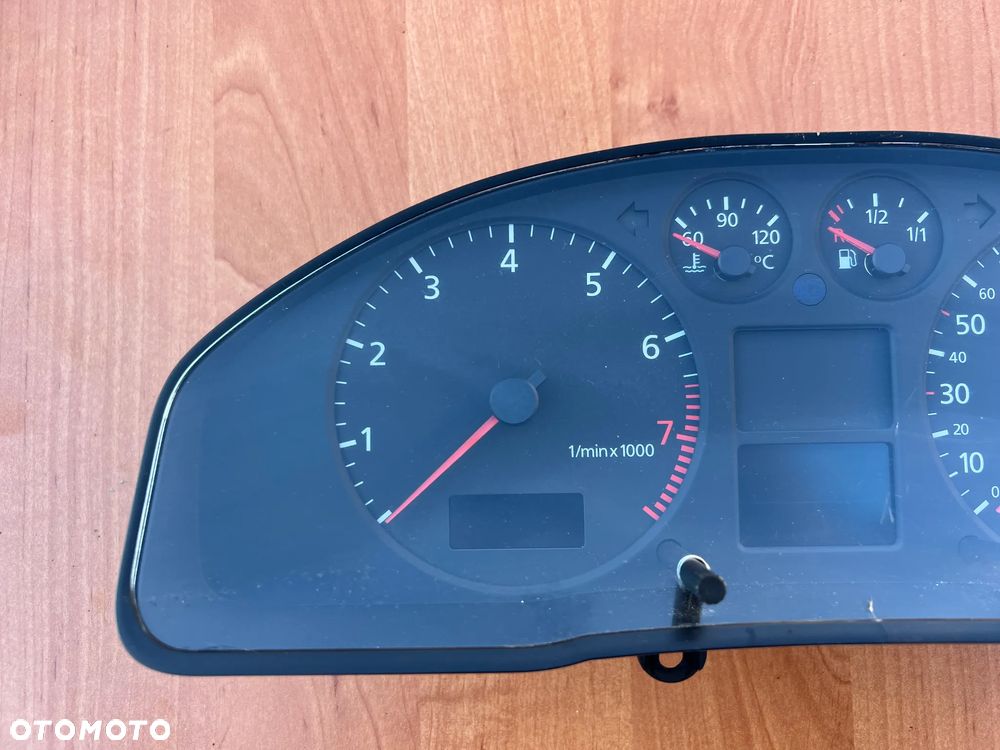 LICZNIK ZEGARY AUDI A4 B5 8D0920901F - 4