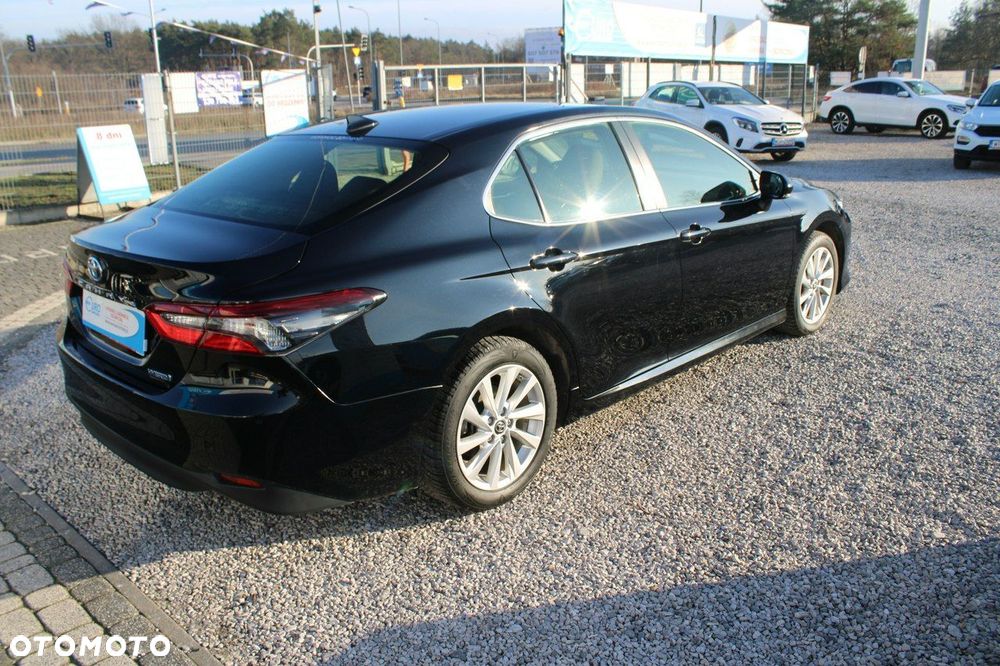 Toyota Camry - 6