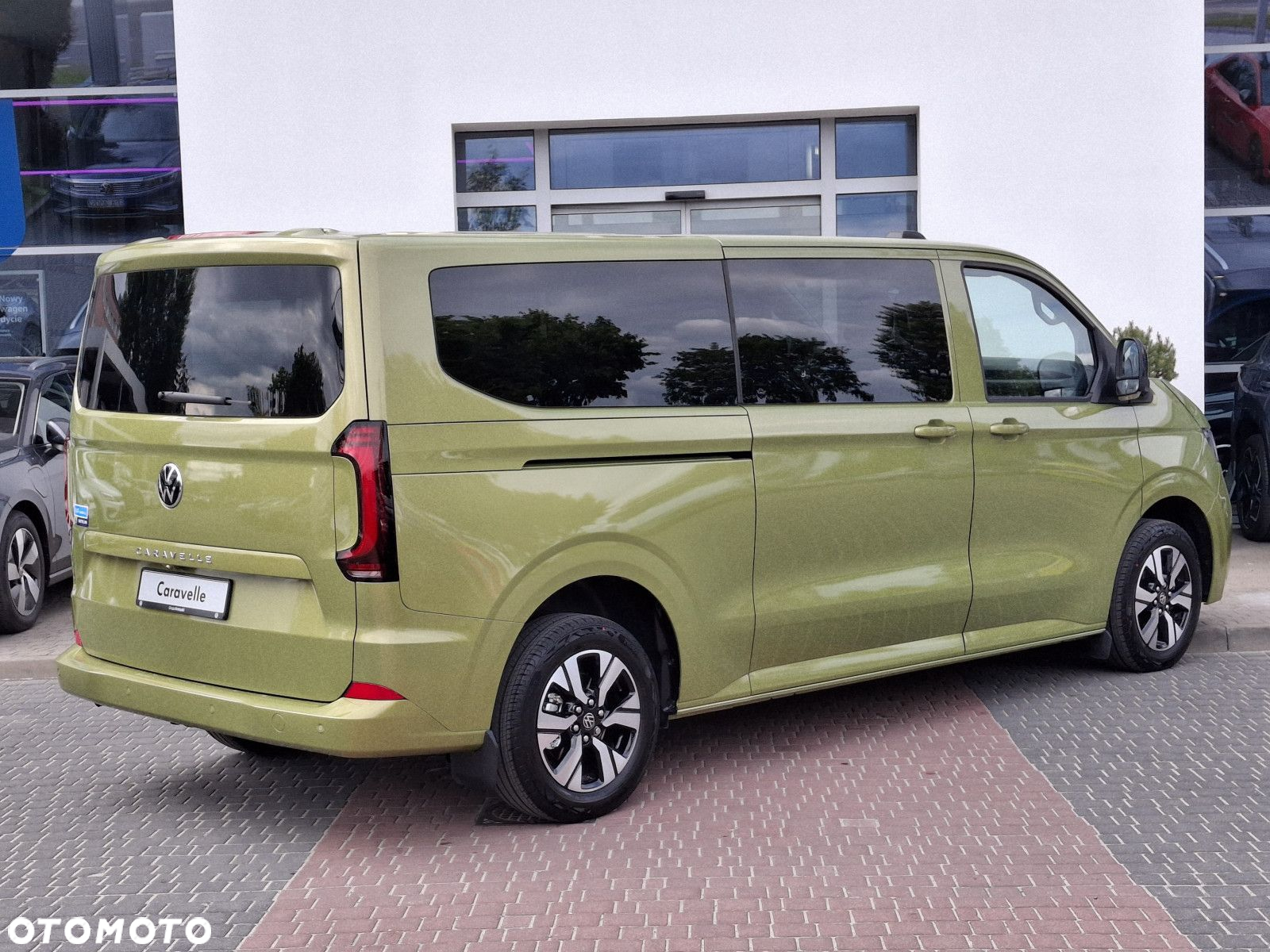 Volkswagen Caravelle - 5