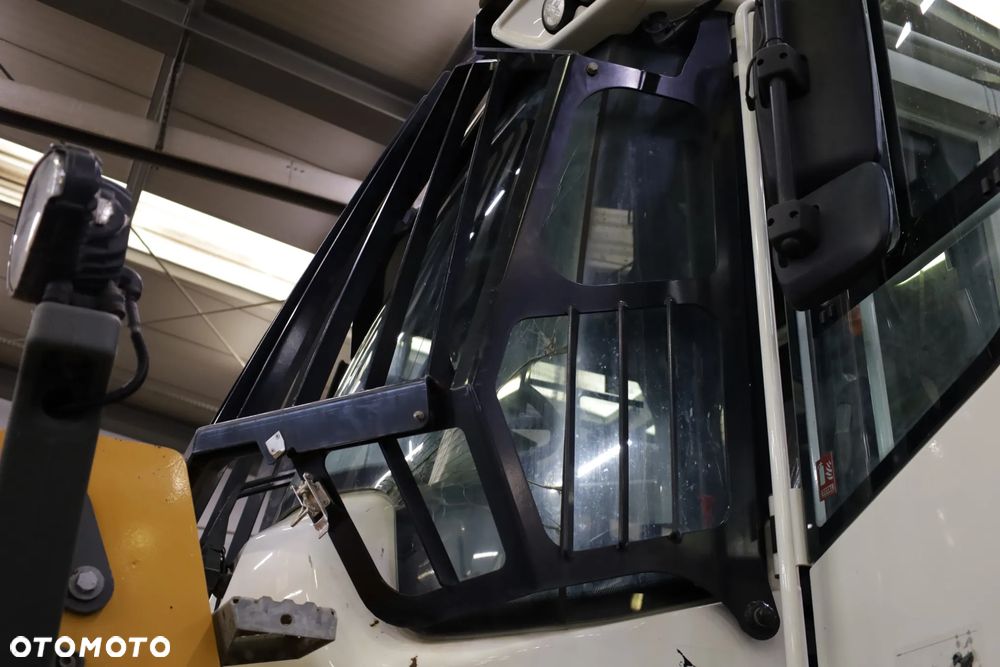 Osłona kabiny Liebherr 566 (przód) osłona kabiny, osłona przedniej szyby - 6