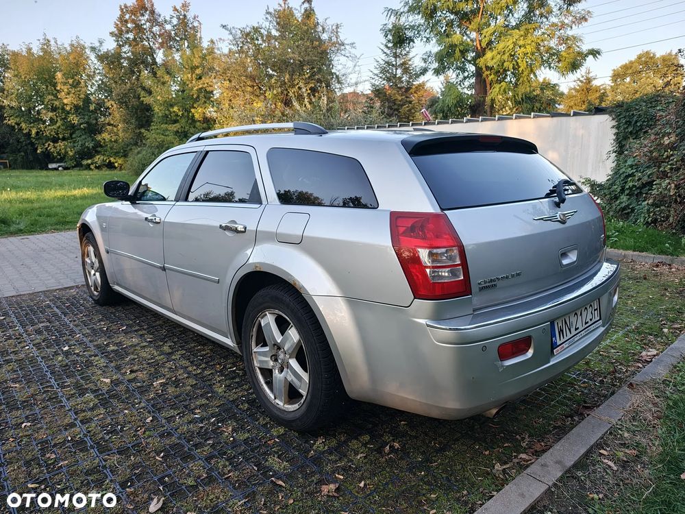 Chrysler 300C 5.7 V8 HEMI AWD Automatik - 8