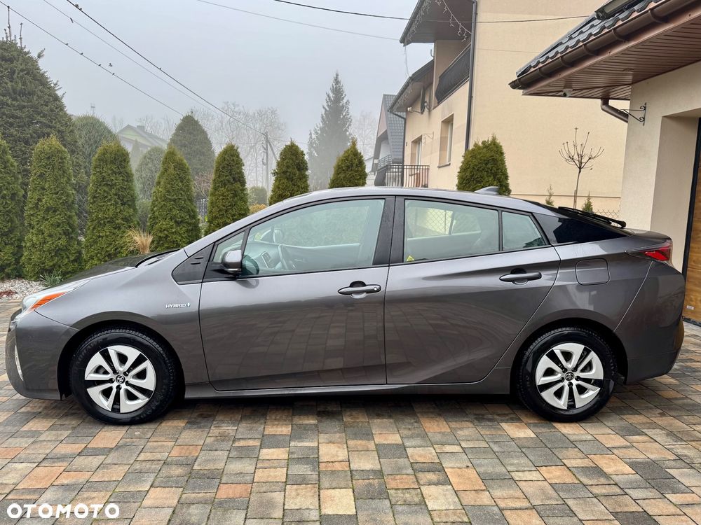 Toyota Prius Hybrid Comfort - 2