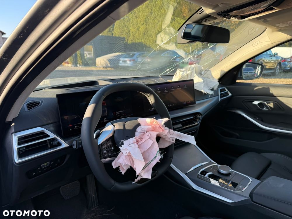 BMW Seria 3 318i - 16