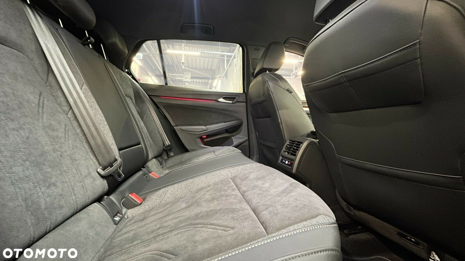 Volkswagen Golf VIII 1.5 TSI Edition 50 - 20