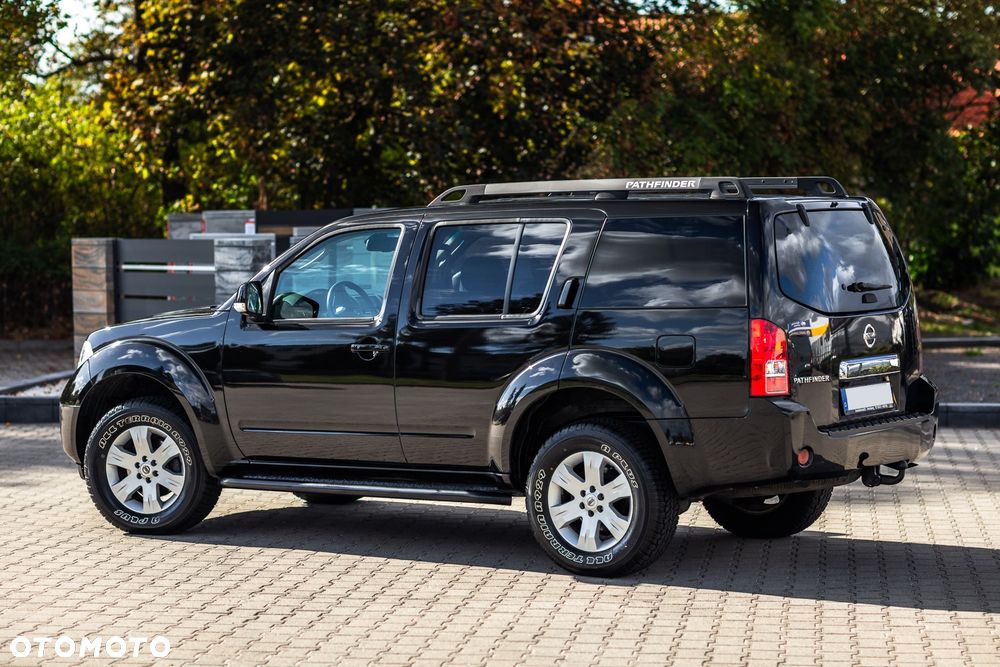 Nissan Pathfinder 2.5 DCi Elegance - 17
