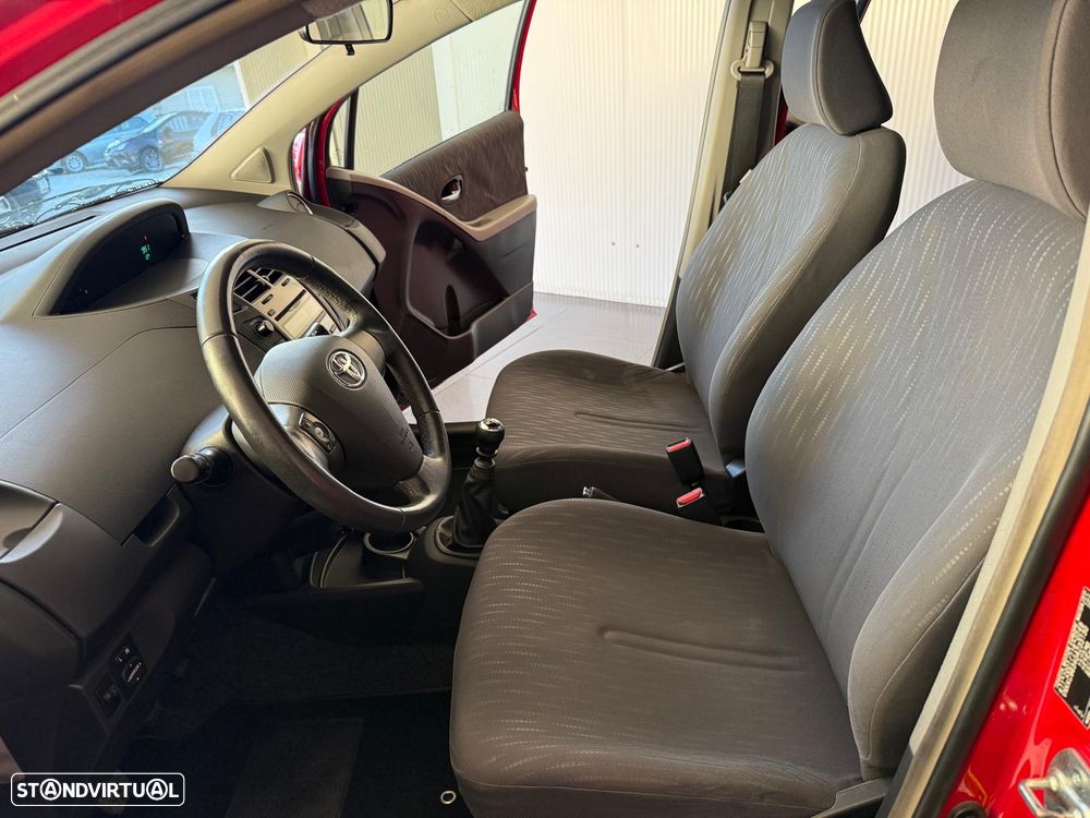 Toyota Yaris 1.4 D-4D Edition - 10