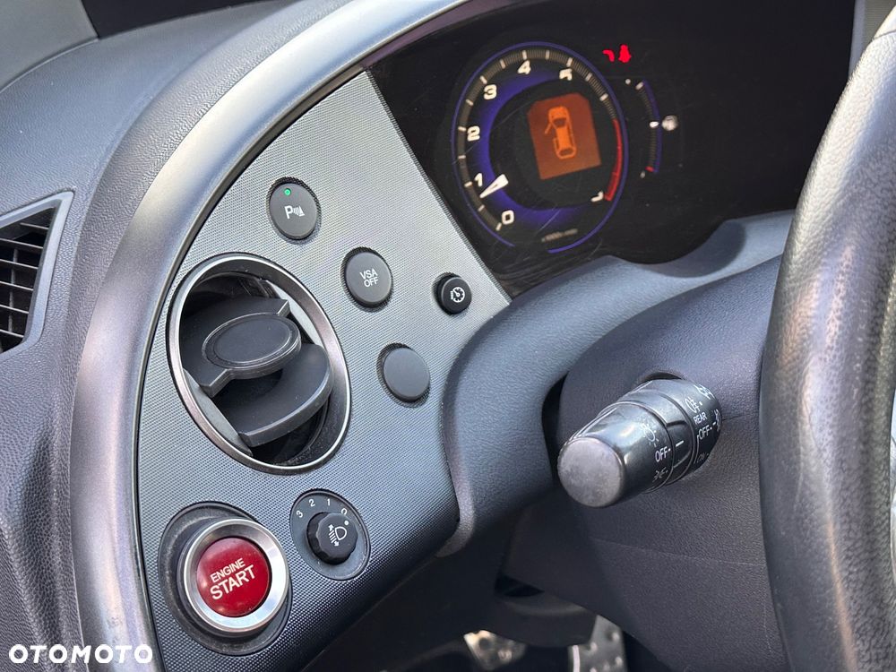 Honda Civic 1.4 i-VTEC Comfort - 23