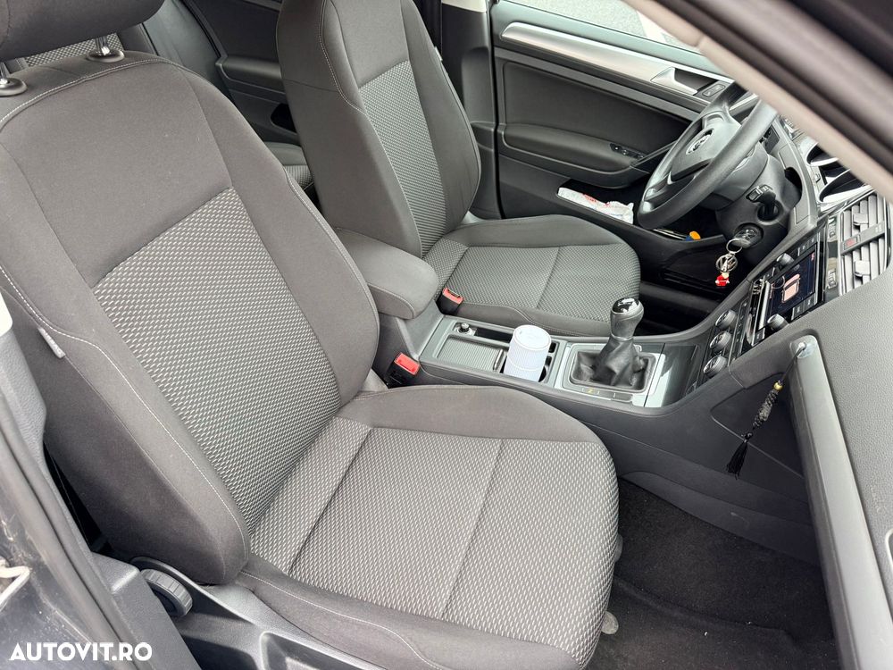 Volkswagen Golf - 4